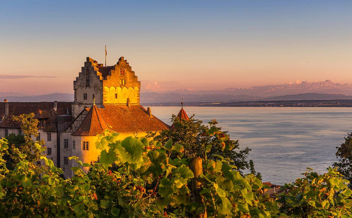 Meersburg: Die Alte Burg bei Sonnenuntergang